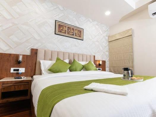Hotel Emerald Inn Бхопал Екстер'єр фото